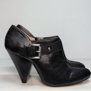 MICHAEL Michel Kors black leather ankle booties woman's size 9